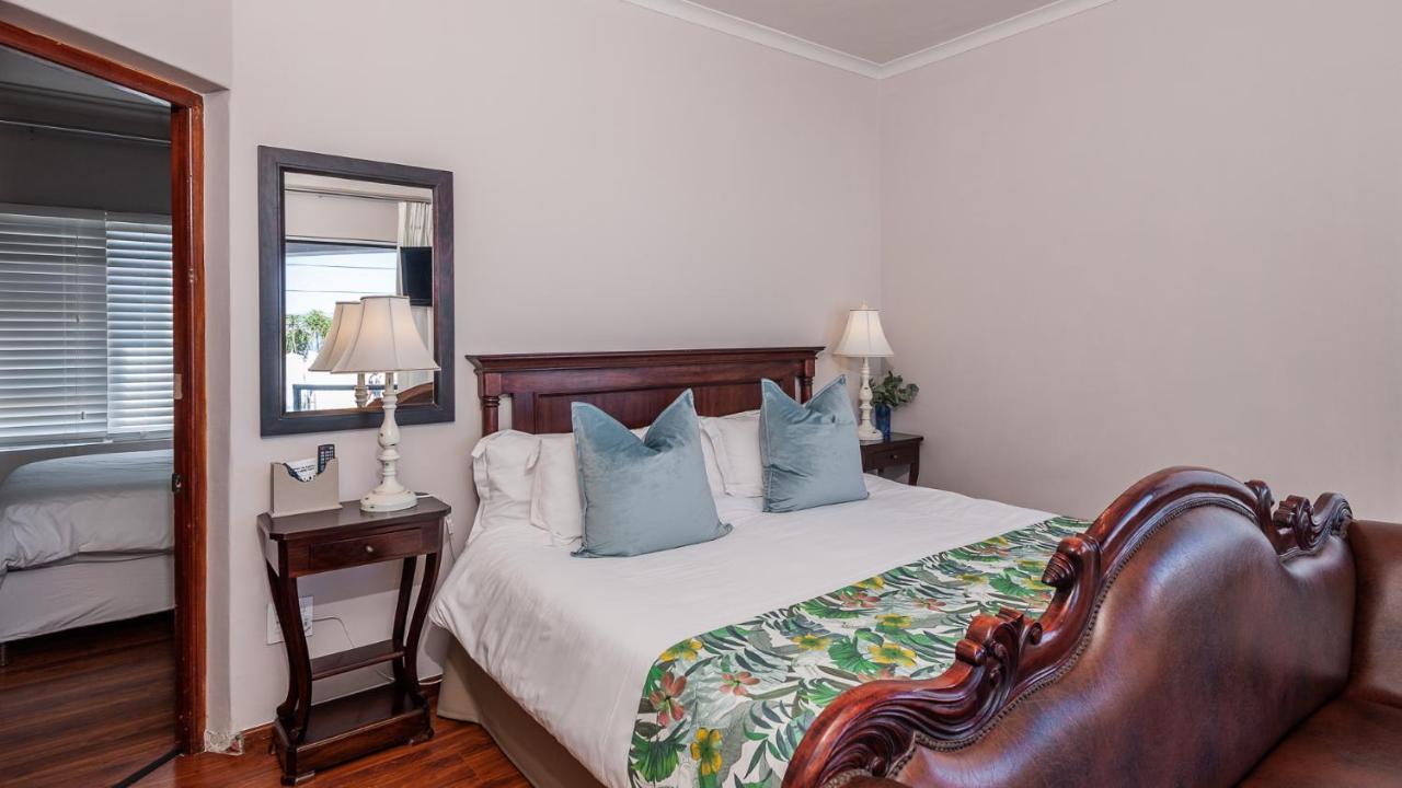 Ocean View @ Hermanus Villa Bagian luar foto